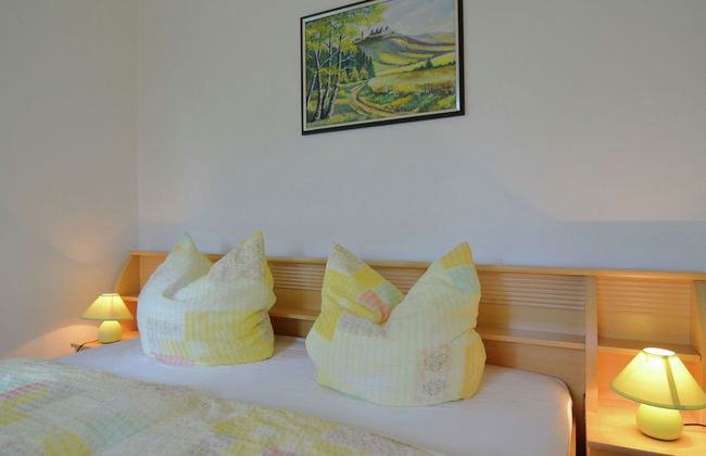 Holiday Homes for two People, With a Swimming Pool, in the Ore Mountains - Foto 6