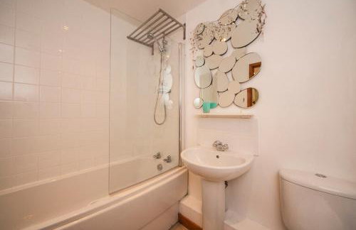 White Lodge Apartments - Foto 6