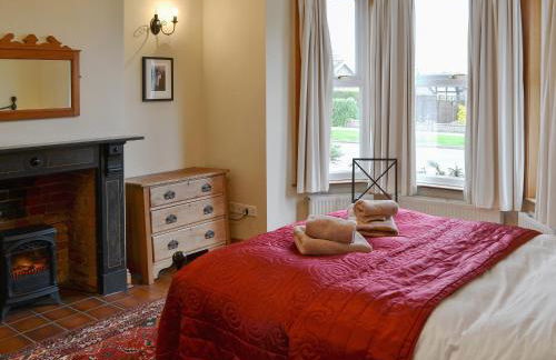 Pembroke House - Photo 10