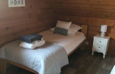 Chalet avec Jacuzzi et Piscine, déco soignée esprit cocooning - Foto 19
