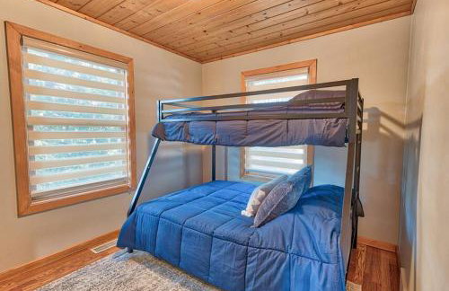Charming & Cozy Chalet; Minutes to Shanty Creek! - Foto 21