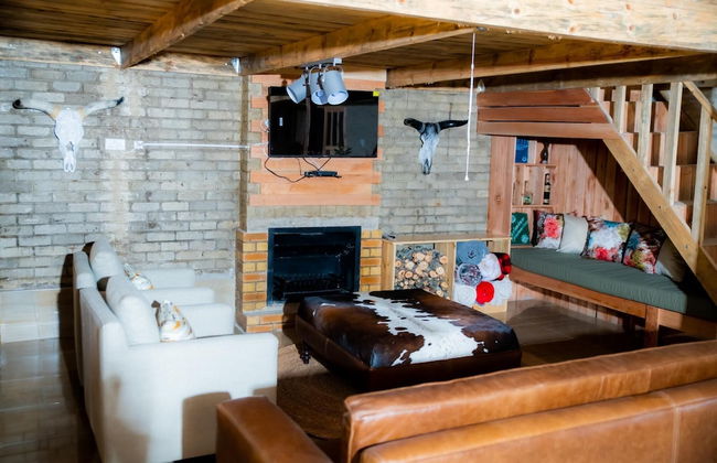 Rustic Luxury Farm Cabin Located in Hwedza - 2031 - Foto 2