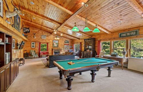 Spacious Villa Rental with a Pool for a Large Group near Catskill Mountains, New York - Photo 39