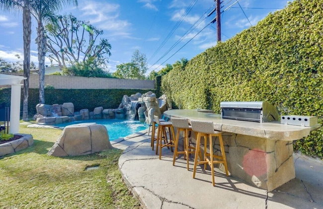 Beautiful Backyard Oasis 5 bedroom 3 Bathroom Home - Foto 55