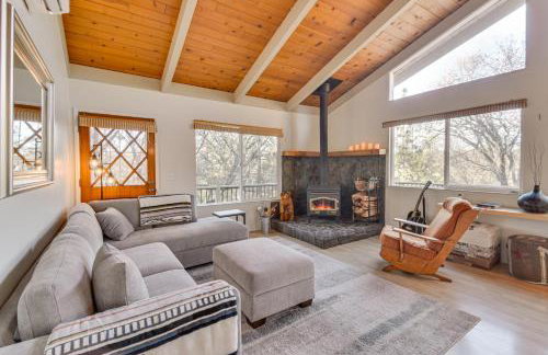 Deck + Fire Pit: Pine Mountain Lake Getaway! - Foto 4