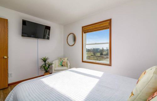 Cozy 2BR Condo w Private Patio - Vintage Charm - Foto 18