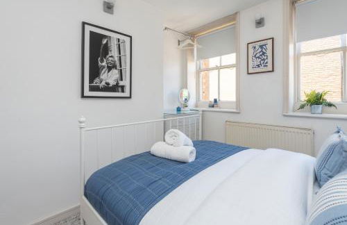 Bright and Spacious 3BDR Loft by Tooting Broadway - Photo 19