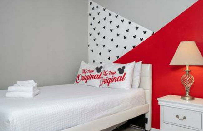 Amazing 5 BR w Game Room Minutes From Disney - Foto 60