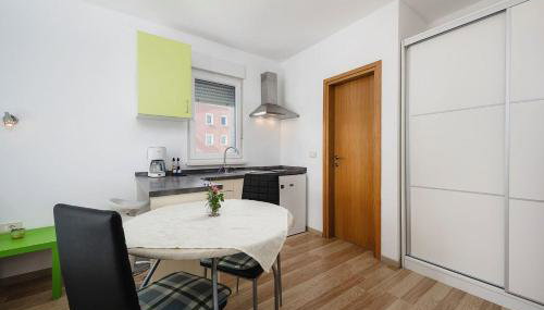 Lichtdurchflutetes Studio-Apartment nur 500 Meter zum Strand mit Grillbereich - Foto 3