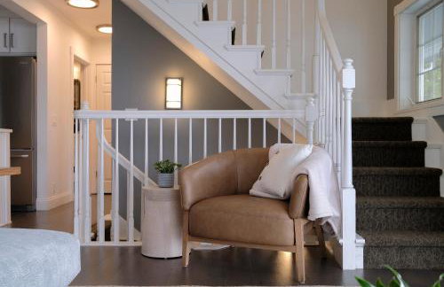 Hood Canal Escape- upscale meets the rocky shores! - Foto 6
