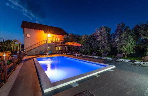 Five-Bedroom Holiday Home In Suhovare - Foto 19