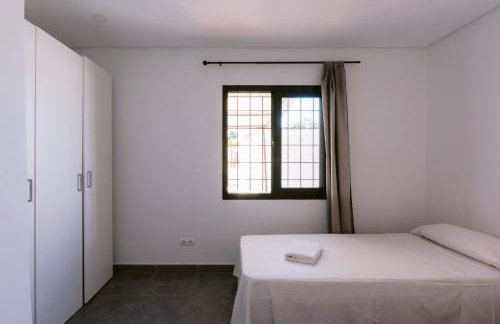 Villa Torres 10 minute walk from Playa den Bossa - Photo 20