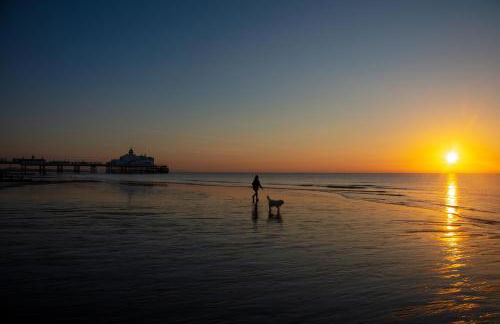 Welcoming 4 Bed Holiday Home in Eastbourne - Foto 31