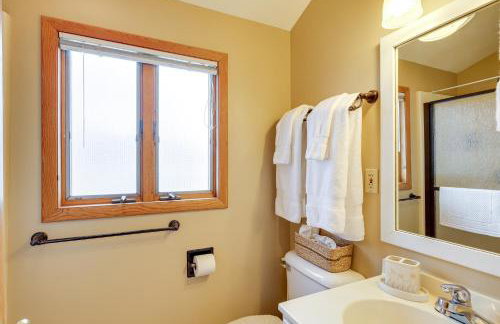 Waterfront Cottage on Lake George with 2 Docks! - Foto 15