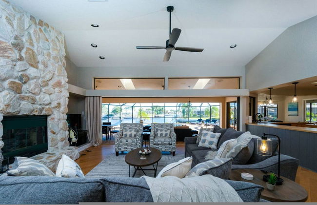 Waterfront Villa With Heated Pool Spa - Foto 27