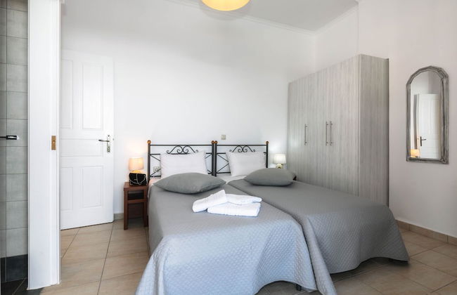 Alonaki Apartments - Photo 11