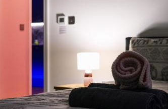 The Eden Warehouse - Pink Apartment (sleeps 4) - Foto 15