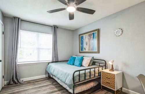 Stylish Retreat in Central Austin with Fire Pit - Foto 21