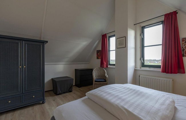 Beautifully Situated Luxury Villa on the Water - Foto 14