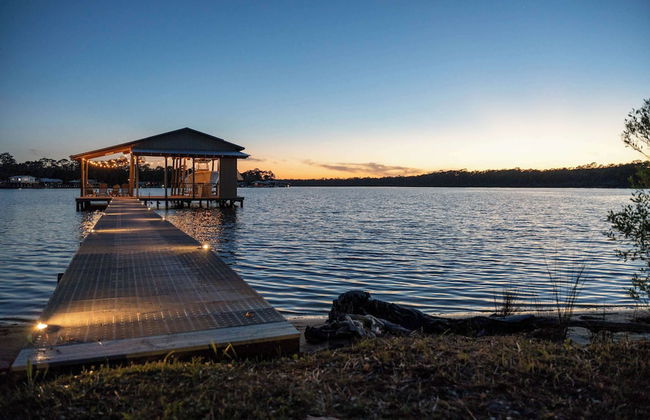 Secluded Waterfront Retreat for 23 Dock, Pets OK - Foto 40