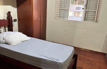 Casa inteira - ótima localização - Foto 12