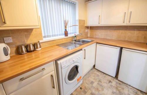 Beautiful, Peaceful, 5 Bedroom home with Hot Tub! - Foto 48