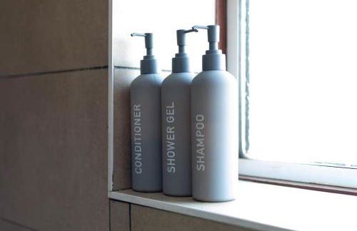 Newly Refurbed Home With Football Table Near M5 Junction 2 - Foto 23