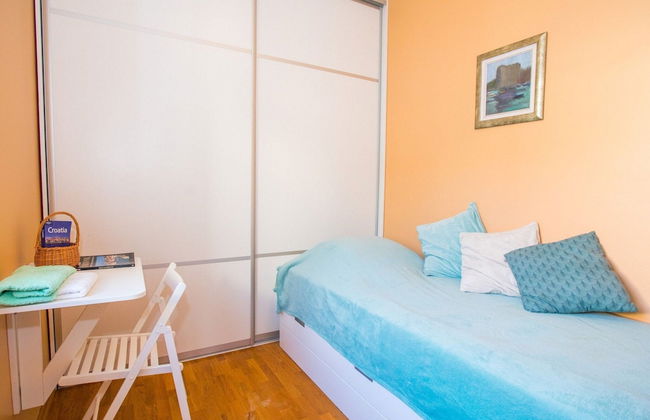 Apartment 3 Beaches With Free Parking - Photo 4