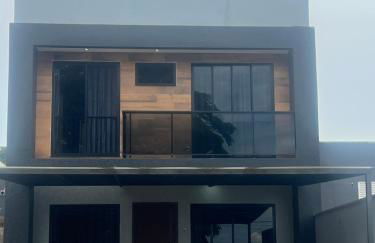 Sobrado confortavel e central - Foto 29