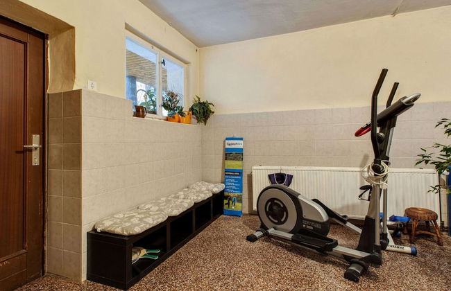 Holiday Home in Thuringia With Private Terrace, use of a Garden and Pool - Photo 21