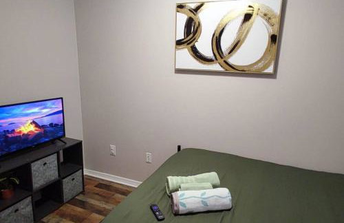 Downtown Charm Two Bedroom Home - Foto 16