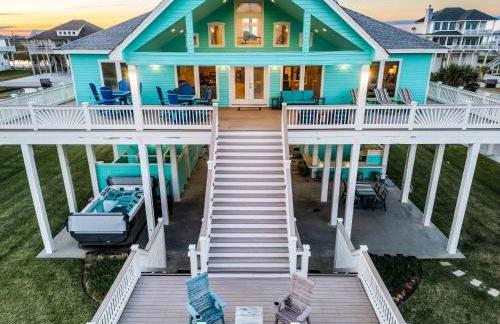 Beachfront Hideaway! Luxury Beachfront, SwimSpa, Game Room, Firepit by Bolivar Vacations - Foto 8