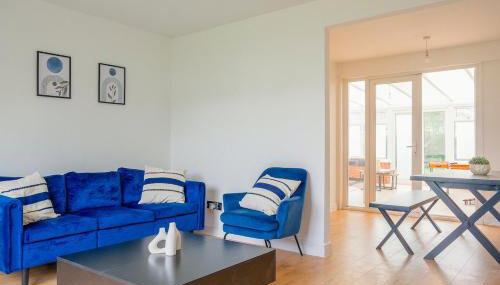 Modern Home with Games Room, Watford - Foto 3