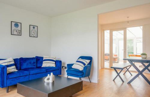 Modern Home with Games Room, Watford - Foto 3