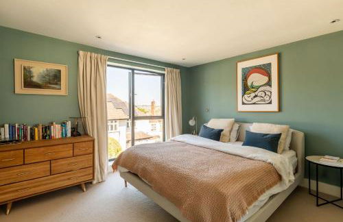 Stylish Family Home with Garden - Foto 4