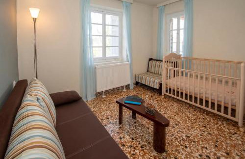 An Amazing Earthly House in Sofades - Foto 28