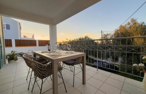 Regina Villa - Photo 6