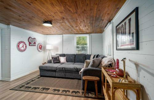 Roll Tide Bungalow-3 miles to UA- 5 TVs- Game Room - Foto 29