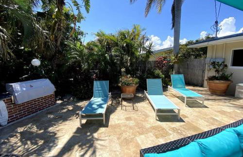 Deerfield Beach heated pool house - Photo 7