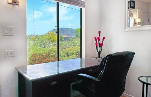 Cozy & Peaceful Sedona Condo with Pool, walk to Restaurants, Shops & Hiking Nearby - Foto 39