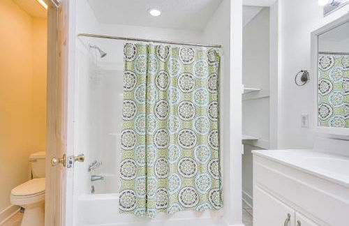 Secluded Mount Pleasant Home - 6 Mi to Beaches! - Photo 14