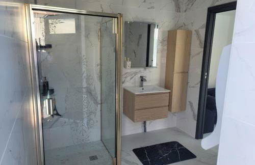 Chambre cosy cadre idyllique option spa, sauna , piscine - Foto 11