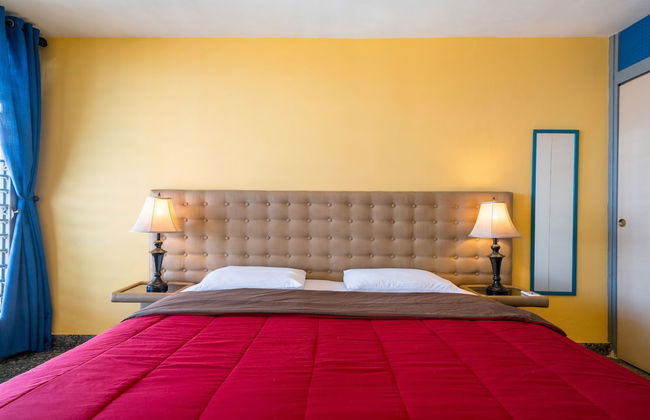 Aparthotel in Havana - Photo 11