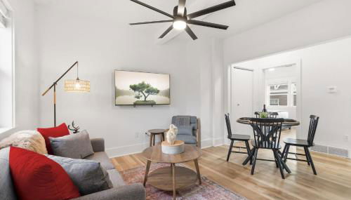 Mathews House with 4 King Beds Near CSU and Old Town - Foto 1