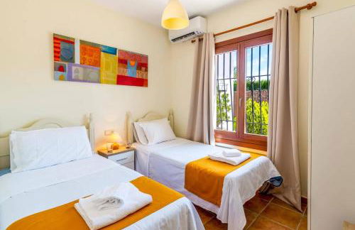 Villa Ramos by Villa Plus - Photo 24