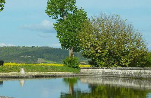 Elegant Family Home in Bouix - Foto 25