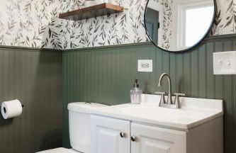 King Size Bed, Near Hwy, Work Desk, Close Parking - Foto 3