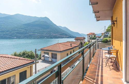 Teo s House private parking and lake view - Photo 12