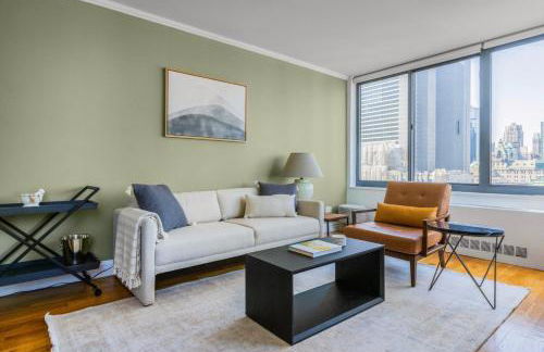 Sq 1BR w Great views Indoor pool NYC-29 - Foto 1