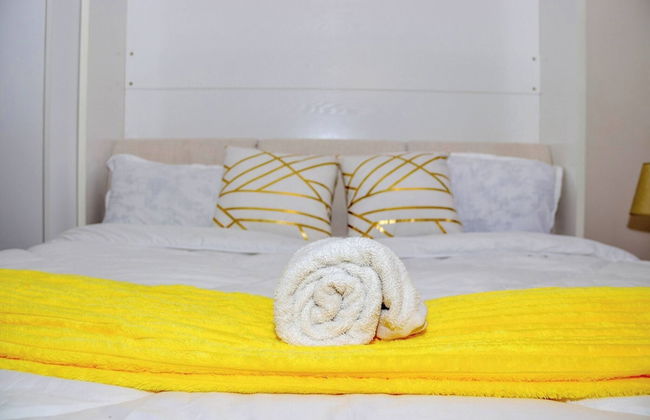 Lux Studio Jkia Airport View Suite - Photo 2